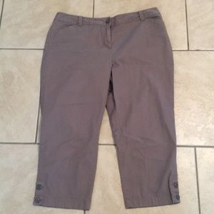 Loft Curvy Crop pants in Gray